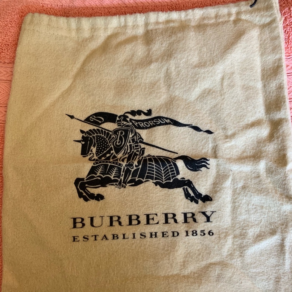 Authentic Burberry flats - Picture 6 of 6